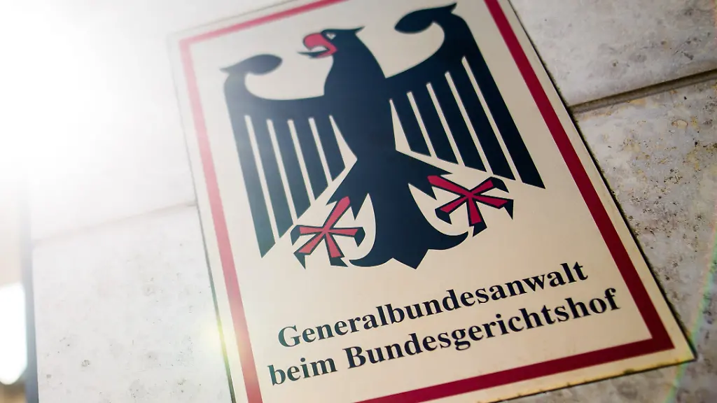 Generalbundesanwalt-beim-Bundesgerichtshof-steht-auf-einem-Schild-am-Eingang-zum-Gebaeude-der-Bundesanwaltschaft