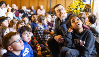 Frankfurts OB Josef begrüßt 250 Mädchen und Jungen beim Neujahrsempfang für Kinder
