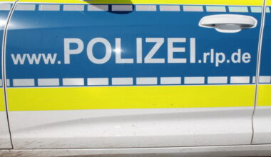 Polizei Schriftzug Foto Michael Sonnick