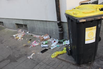 Umherfliegender Müll in der Nähe der Baustelle Große Barlinge: Aha versucht, in Zukunft der Lage besser Herr zu werden.