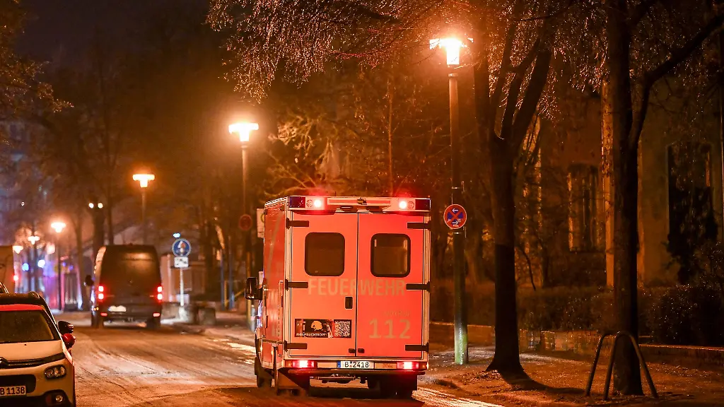 Wegen-Stuerzen-aufgrund-von-Glaette-werden-in-den-Kliniken-mehr-Menschen-behandelt-als-gewoehnlich