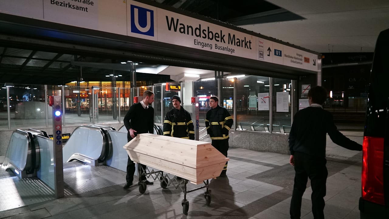 Schock am U-Bahnhof Wandsbek: Tragischer Tod einer jungen Frau - BILD