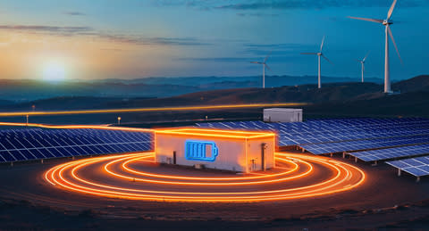 Die Intersolar Europe 2026 widmet sich verstärkt PV-Hybridkraftwerken.