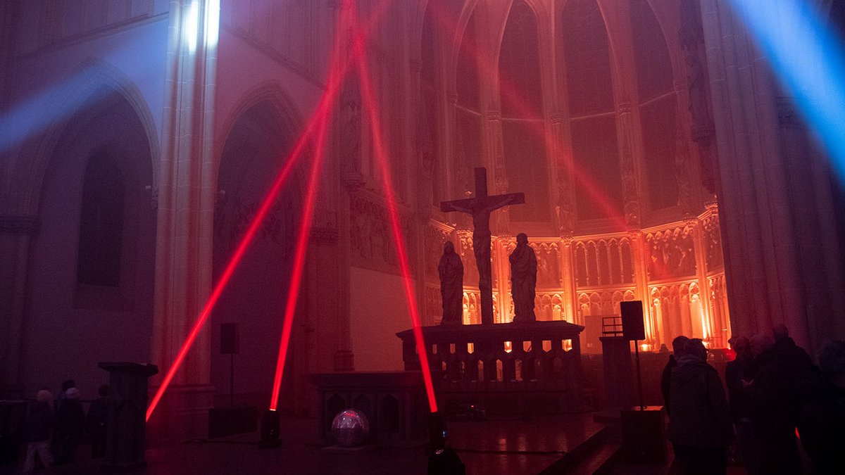 und-Leben.de - Licht, Klang und offene Türen: Lichtshow in St. Joseph Münster