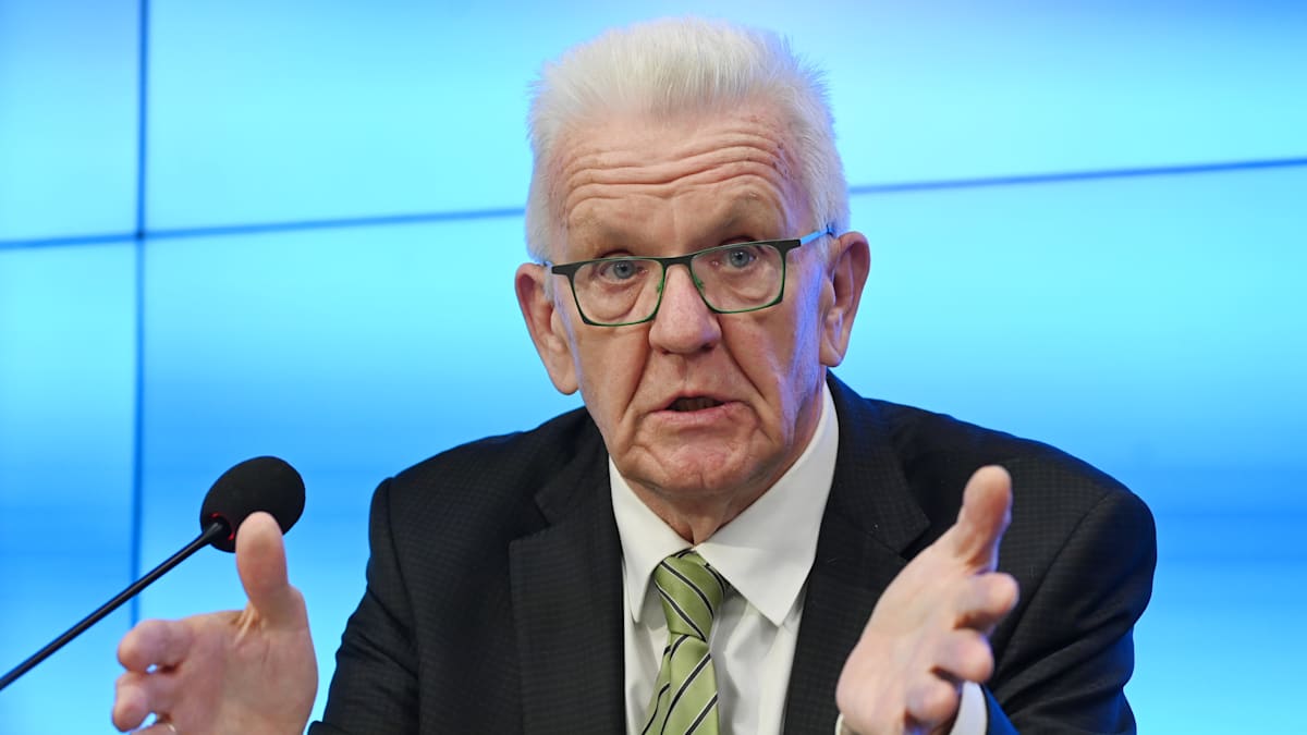 Baden-Württemberg: „Nein, den braucht es nicht“ – Ministerpräsident Kretschmann gegen Beamtenstatus für Lehrer