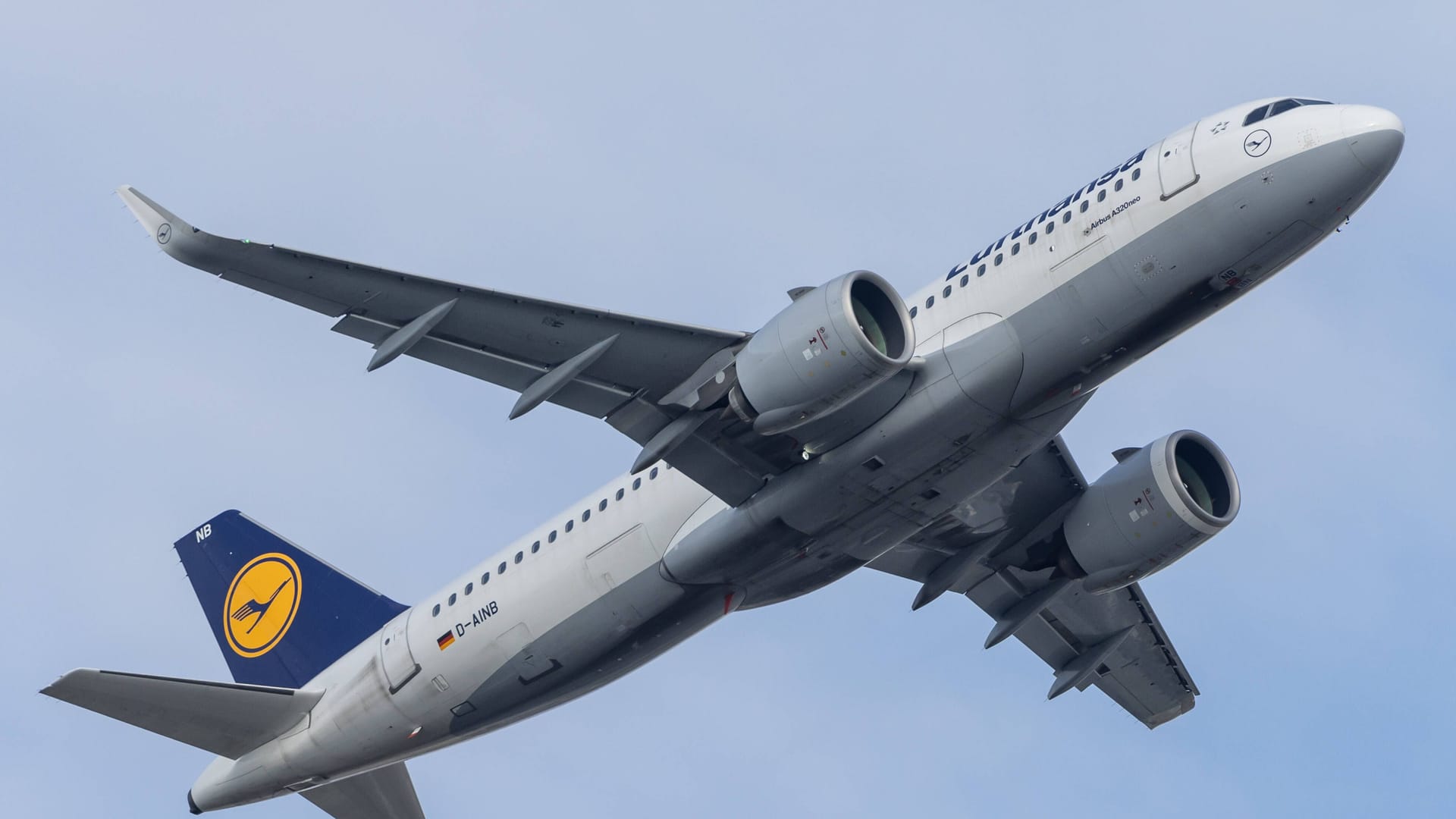 Ein Airbus A320-271N der Lufthansa (Archivbild): Kurz nach dem Start war die Reise für die Passagiere auch schon wieder beendet.