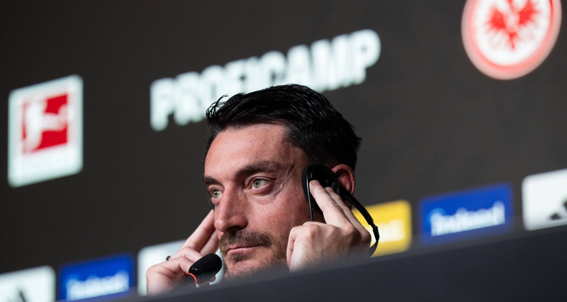 So plant der neue Trainer Albert Riera die Wiederbelebung der Eintracht