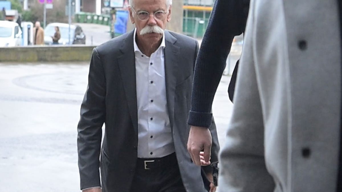 Ex-Daimler-Chef als Zeuge vor Gericht - Vernehmung beginnt