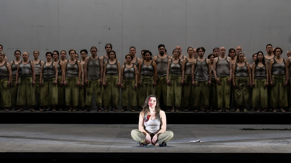 Kritik "Lady Macbeth" in Berlin: Schostakowitsch im Nirgendwo | News und Kritik | BR-KLASSIK