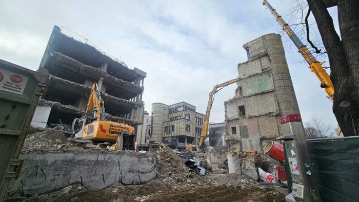 Eberhardstraße Stuttgart: Abrissbagger am Schwabenzentrum  im Einsatz