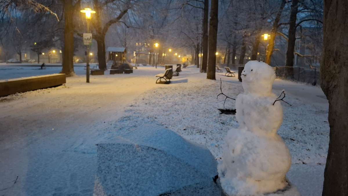 Schneefall vor einer Woche: „Märchenhafte Stadt“ - So schön war es in Esslingen - Esslingen