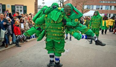 Faschingsumzug in Gerlingen: Narren ziehen durch die Stadt