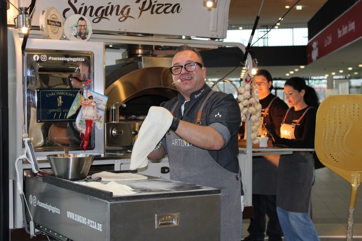 Pressemitteilung: Countdown zur art karlsruhe 26