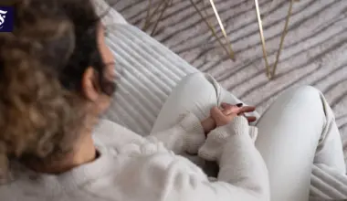 Mutter ohne Wohnung war jahrelang von Sohn getrennt – Housing First hat sie gerettet