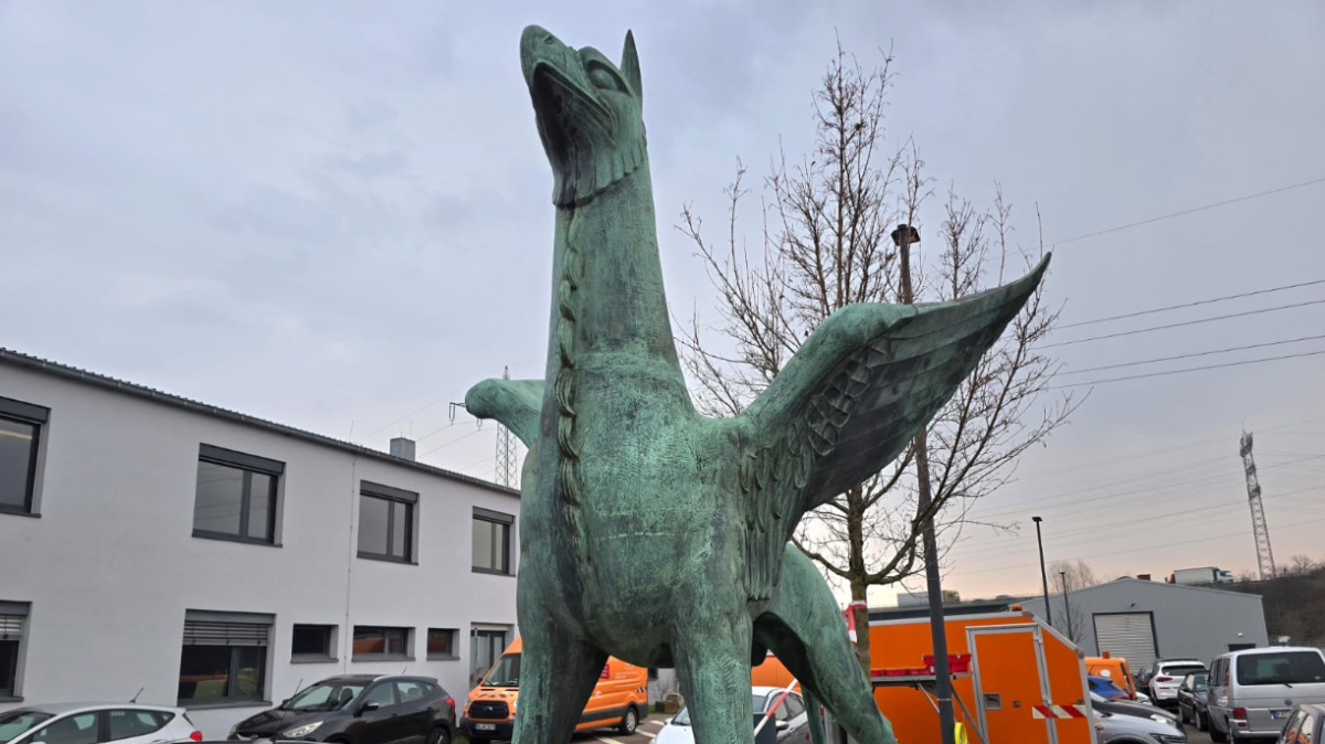 Badischer Greif vom Europaplatz steht in Karlsruhe-Durlach