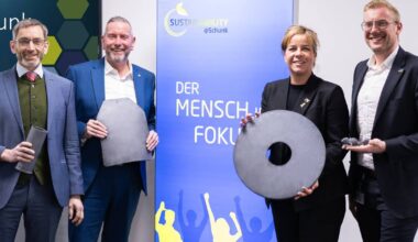 Mona Neubaur informierte sich bei Schunk in Willich