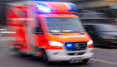 Zwei Jugendliche durch Sogwirkung von Zug verletzt