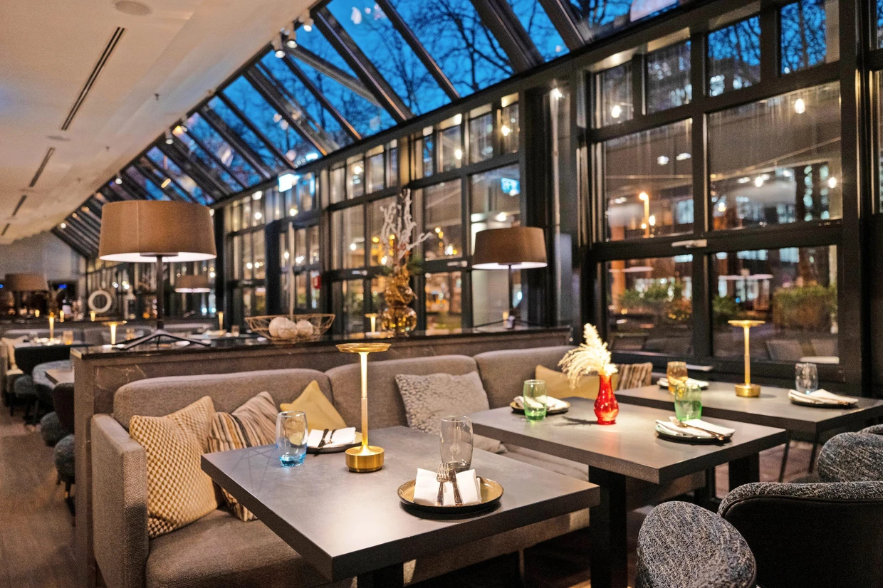 Weich gepolstert und mit Ausblick: Restaurant „The Legacy“ in Frankfurt