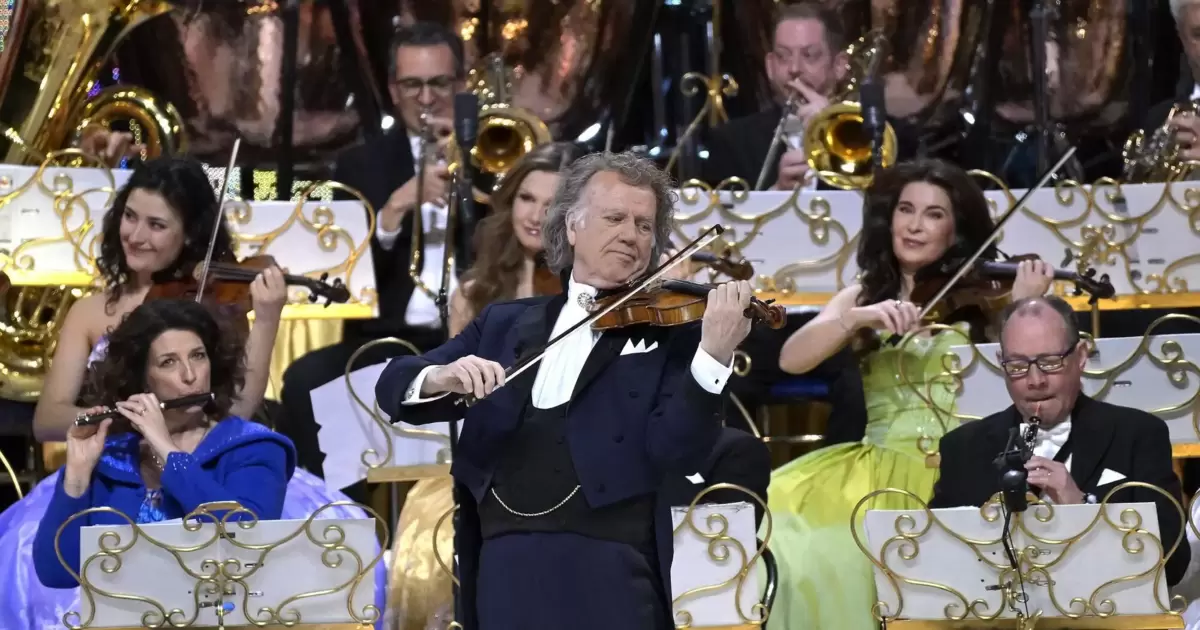 Arena, Ballsaal, Partymeile: André Rieu lässt Fans in SAP-Arena Walzer tanzen - Mannheim