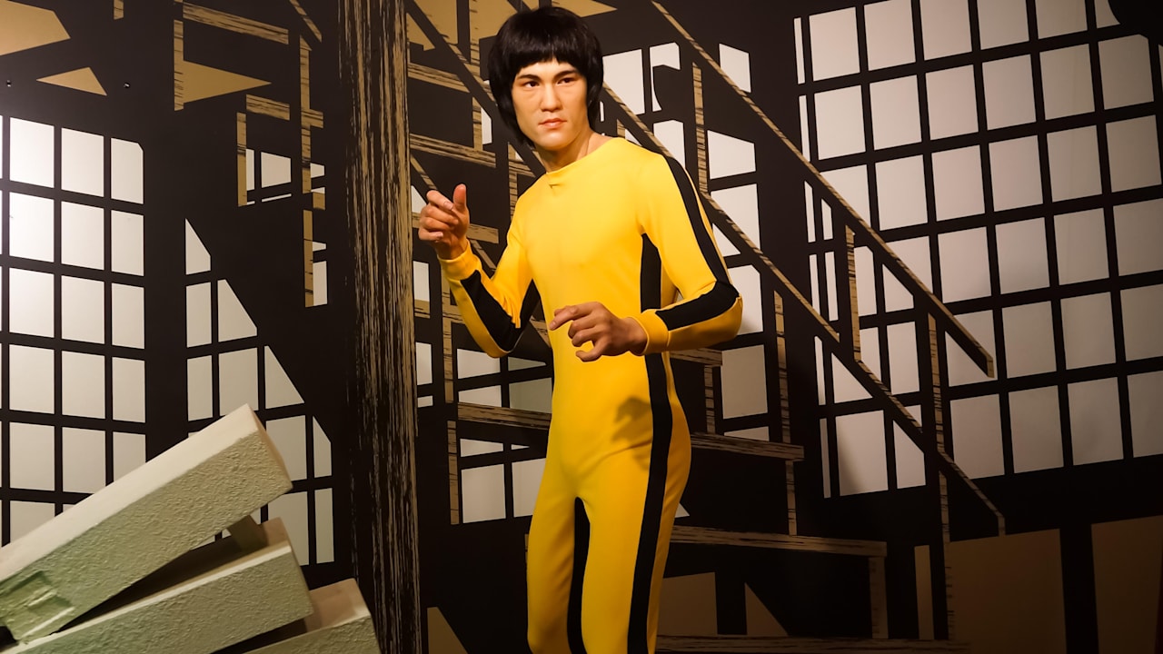 Bruce Lee: Legendärer gelber Jumpsuit wird versteigert | Unterhaltung
