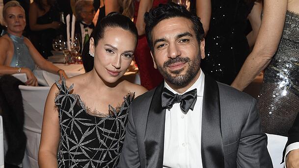 Vor wenigen Wochen feierte Elyas M'Barek mit Ehefrau Jessica auf dem Deutschen Filmball in München. Vor wenigen Wochen feierte Elyas M'Barek mit Ehefrau Jessica auf dem Deutschen Filmball in München.