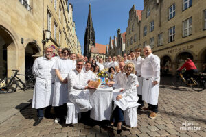Vertreterinnen und Vertreter der Stadt und der Kaufmannschaft freuen sich bereits auf viele Gäste. (Foto: Bührke)
