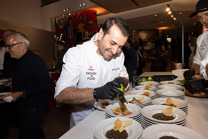 Ali Güngörmüs¸ („Pageou“) zu Gast bein "Fashion x Food" Event im Breuninger Flagship Store am 03.12.2024 (©Foto: Breuninger) 