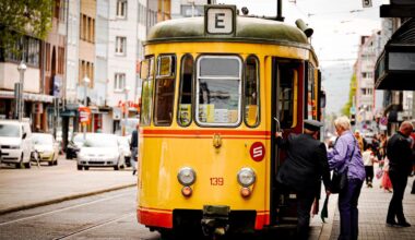 Historische Straßenbahnen bieten Sonderfahrten zum Fest der Sinne in Karlsruhe