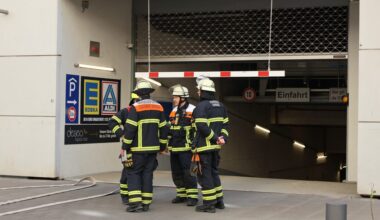 Motorrad im Winterschlaf sorgt für kuriosen Feuerwehreinsat