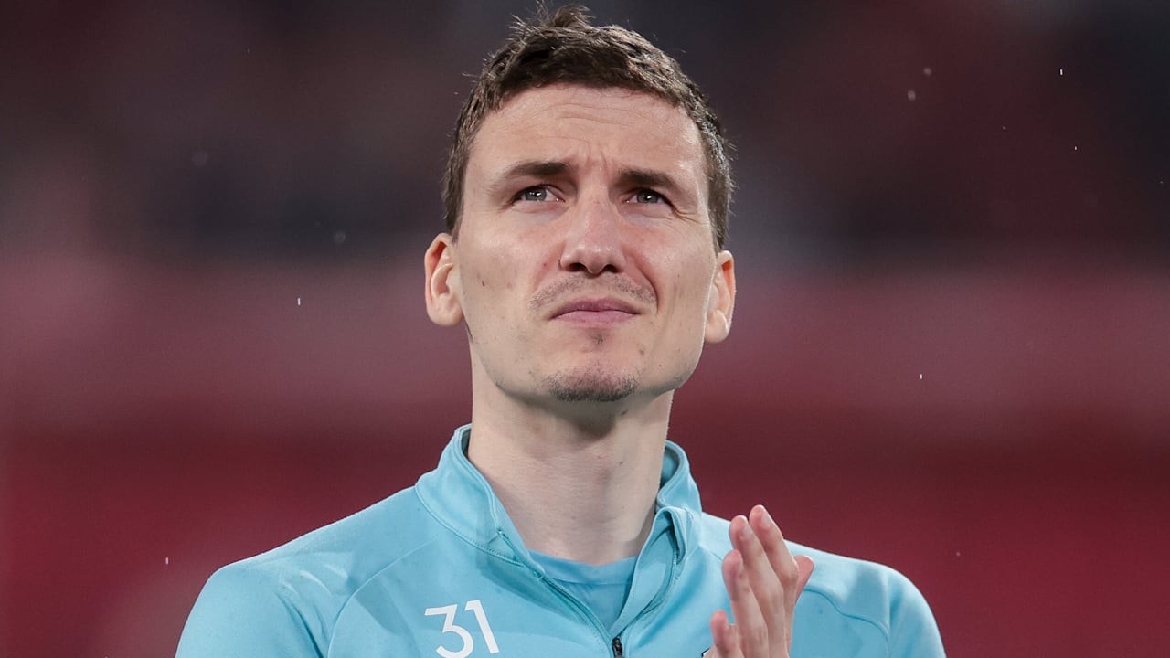 Nanu, wo war er denn? Bochum-Profi Sobottka verpasst seine Verabschiedung | Fußball