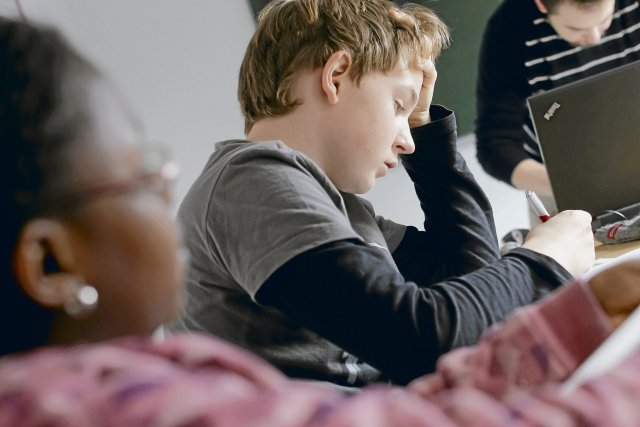 Sorgenvoll blicken vor allem jene Kinder und Jugendliche in die Zukunft, die nicht aus privilegierten Familien kommen.