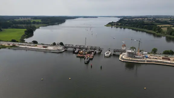 Eine Baustelle an der Lindaunisbrücke in Boren an der Schlei aus der Luft | Privat Eine Luftaufnahme der Baustelle an der Schleibrücke Lindaunis