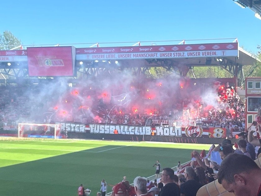 Unioner feiern drei Kölner! FC-Fans mit Pyro-Start