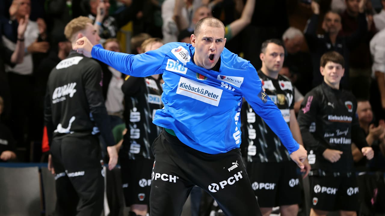 Berlin im Champions-League-Final4: Füchse gewinnen Siebenmeter-Krimi | Sport