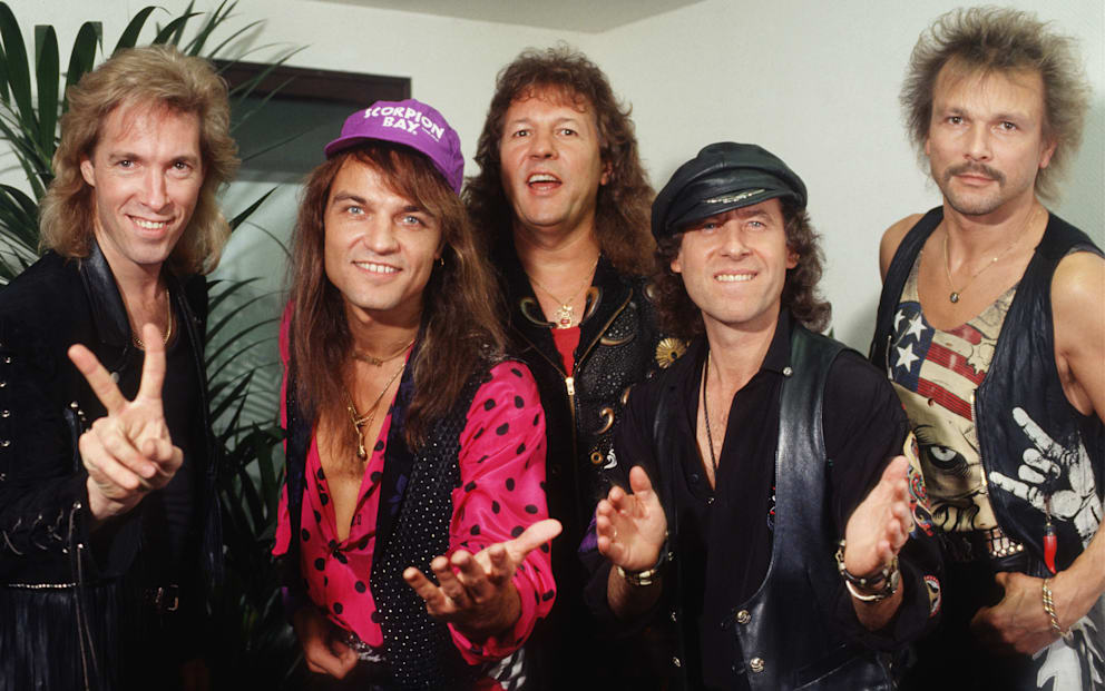 Die Scorpions im Jahr 1991 (v.l.): Bassist Francis Buchholz (damals 37), Gitarrist Matthias Jabs (damals 36), Schlagzeuger Herman Rarebell (damals 42), Sänger Klaus Meine (damals 43) und Gitarrist Rudolf Schenker (damals 43)