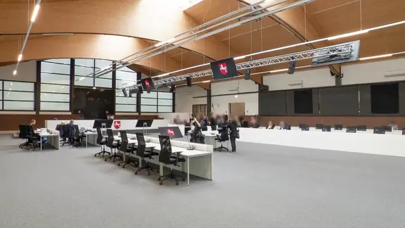 Die zum Gerichtssaal umgebauten Reithalle in Verden