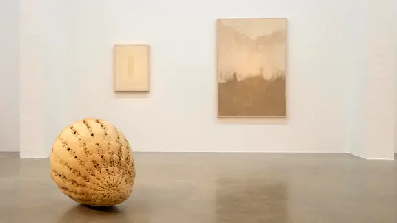 Ausstellung "Jeewi Lee - Where Fragments Linger by the Sea" in Wilhelmshaven | Christopher Haering Ausstellung "Jeewi Lee - Where Fragments Linger by the Sea" in Wilhelmshaven