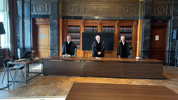 Der Senat des Hanseatischen Oberlandesgerichts Hamburg | NDR, Pia Klaus Der Senat des Hanseatischen Oberlandesgerichts Hamburg