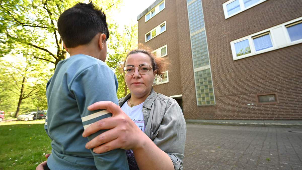 Delmenhorst: Jobcenter schmeißt Mutter mit Kind aus ihrer Wohnung