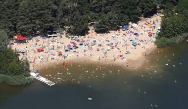 Freibad mit neuer Regel: Wer hier baden will, muss Deutsch verstehen | Regional