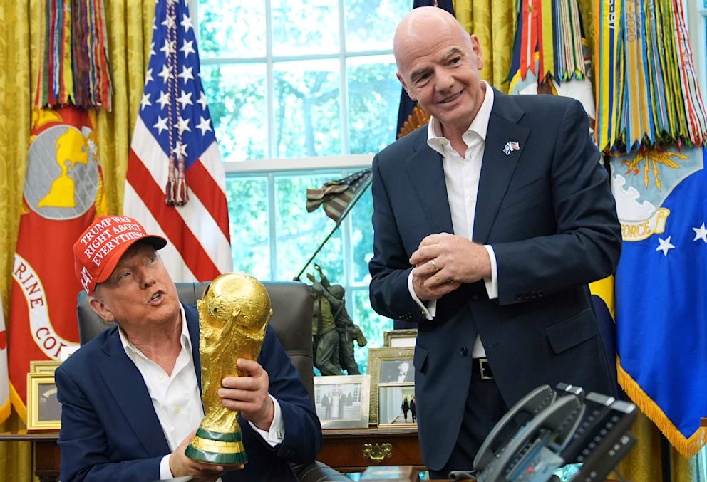 Im Zentrum der Hoeneß-Kritik: Fifa-Boss Gianni Infantino (56, r.) und US-Präsident Donald Trump (80)