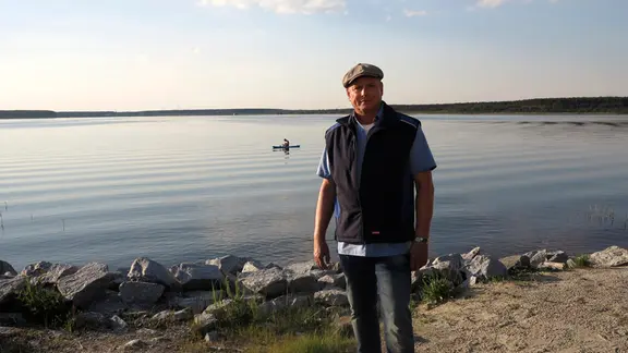 Moderator Axel Bulthaupt am Geierswalder See | MDR Moderator Axel Bulthaupt am Geierswalder See