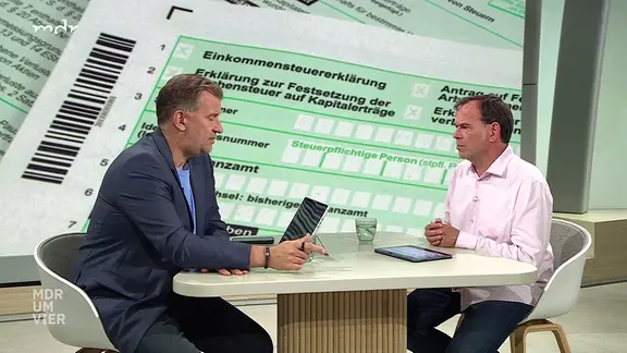 Szene aus Livestream MDR-Fernsehen | MITTELDEUTSCHER RUNDFUNK Steuererklärung 2026: Tipps und Fristen - mit Hermann-Josef Tenhagen