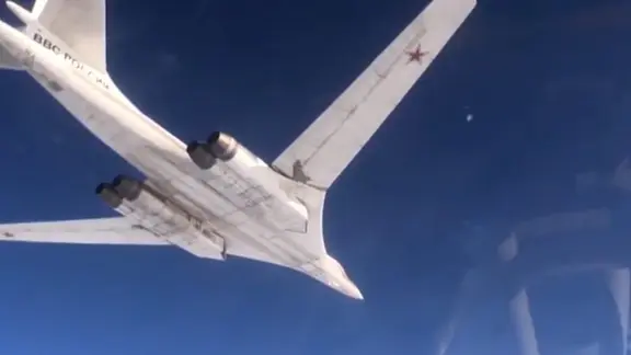 Russischer Langstreckenbomber TU 160. | picture alliance / dpa | Russian Defence Ministry Press S Russischer Langstreckenbomber TU 160.