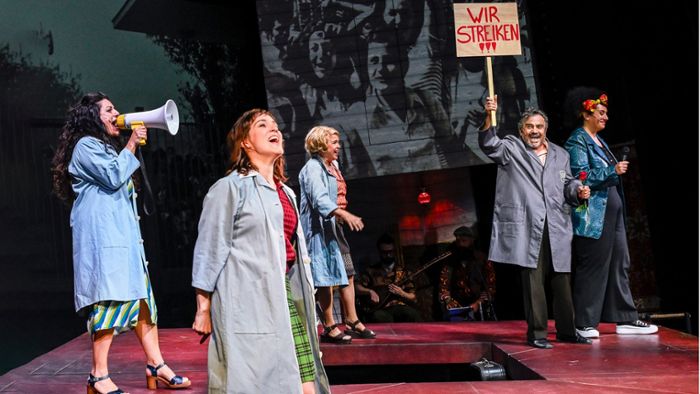 Premiere im Alten Schauspielhaus: Milch und Honig, aber zu wenig Lohn