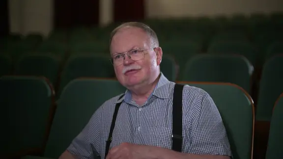 Schauspieler John Walther ist der allererste Hauptdarsteller des Theaters. | NDR Schauspieler John Walther, der allererste Hauptdarsteller des English Theatre in Hamburg