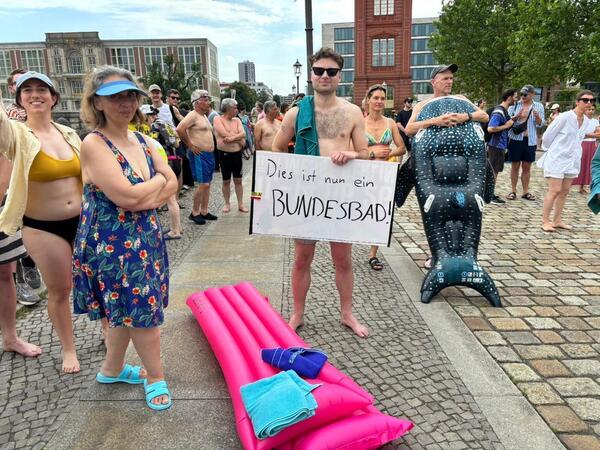 Der Berliner-Wedding-Bewohner Paul Fander, 30 Jahre alt, träumt von einem Fluss zum Schwimmen an heißen Tagen.