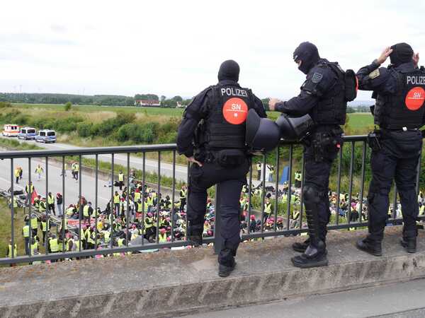 Anti-AfD-protest am 4.7.26 auf der B7