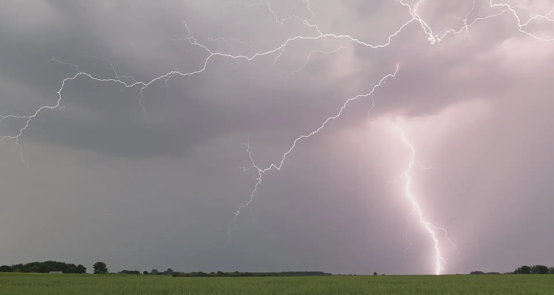 Abkühlung im Norden: Unwetter ziehen Richtung Osten davon