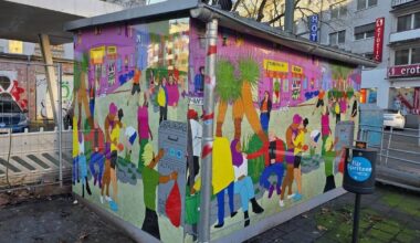 Öffentliche Toilette am Stresemannplatz in Düsseldorf wird abgebaut